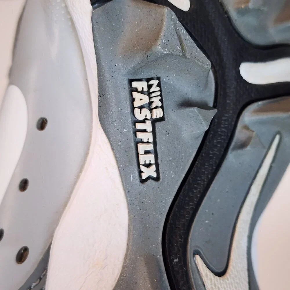 Nike Diamond fastflex softball cleats sz 1 Kids grey